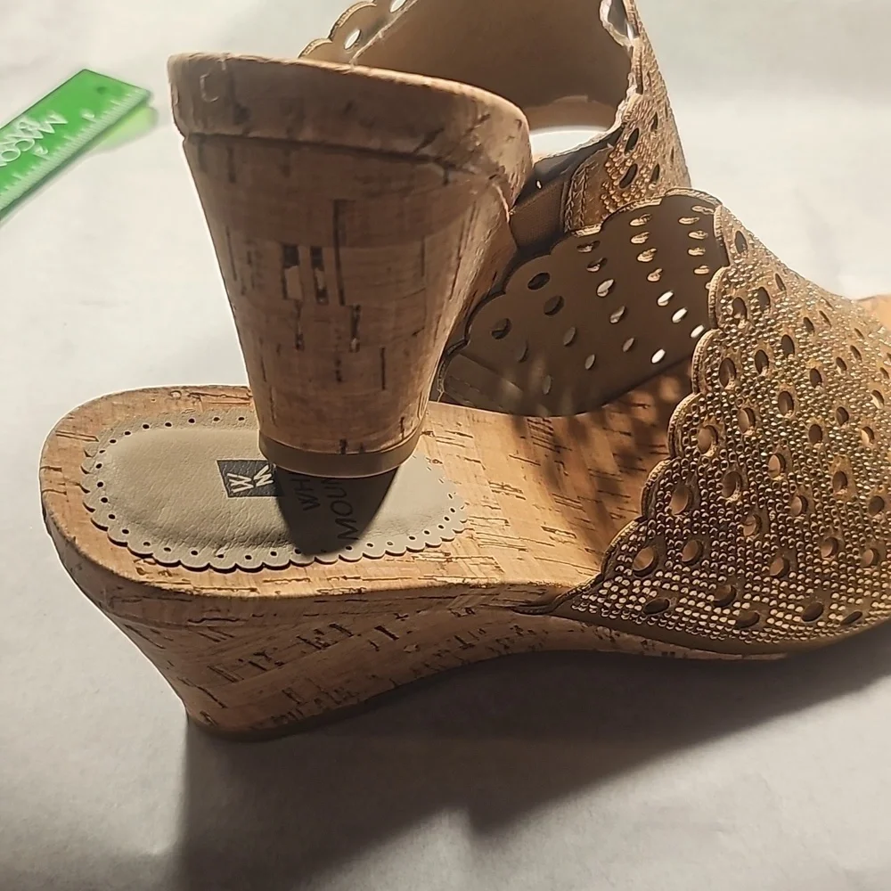 Women's White Mountain Wedge Slip-ons NWT